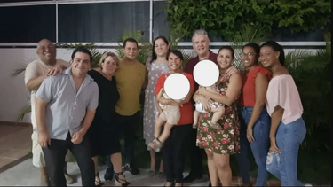 filtran imagenes de una fiesta en la casa del ex ministro de economia de cuba, alejandro gil