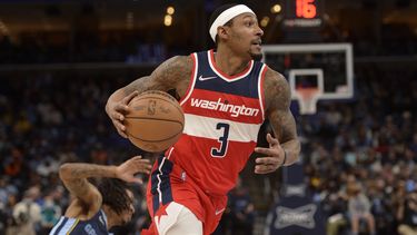 Cirugía de muñeca pone fin a campaña de Beal con Wizards