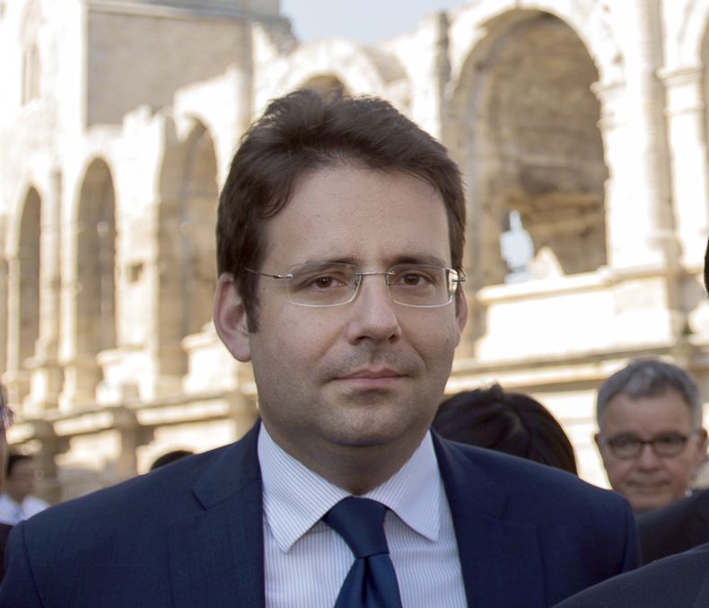 EUR-GEN_FRANCIA-POLITICA-0.jpg