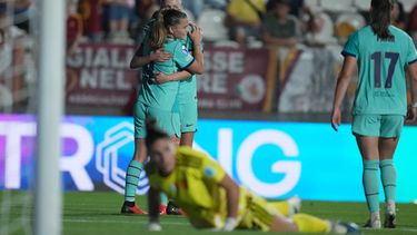 La delantera del Barcelona, Claudia Pina, celebra tras anotar durante el partido de fútbol de la Liga de Campeones Femenina entre la Roma y el Barcelona en Roma, Italia, el 30 de septiembre de 2026. (Foto Alfredo Falcone/LaPresse vía AP)