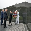 En funeral de McCain, su hija lanza indirectas a Trump