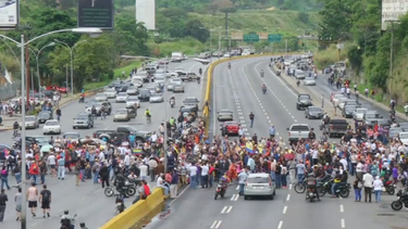 arrecian las protestas en toda venezuela contra la convocatoria a una constituyente ordenada por nicolas maduro