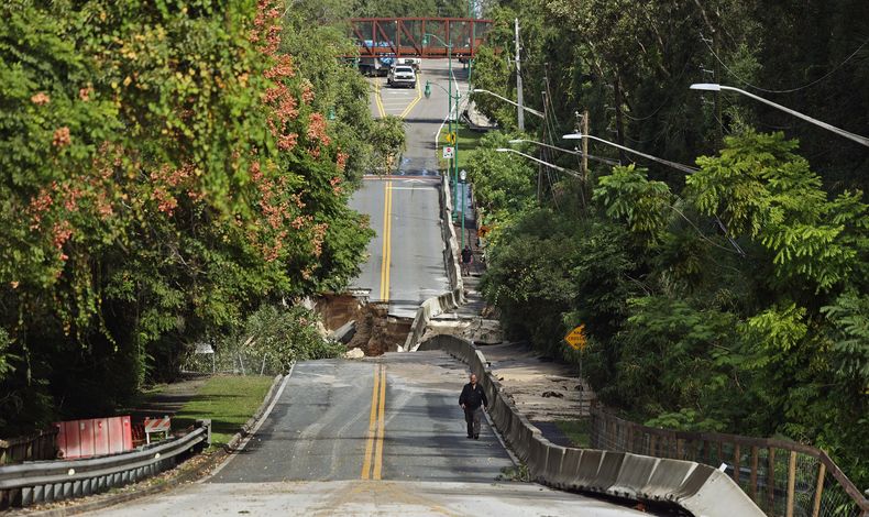 Un tramo de la calle Donnelly afectado por las inundaciones en Mount Dora, el 27 de octubre de 2025, en el condado de Lake, Florida. (Ricardo Ramirez Buxeda/Orlando Sentinel vía AP)