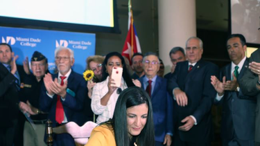 ratifican en miami acuerdo por la democracia en cuba