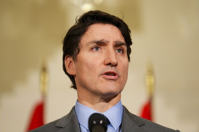 El primer ministro de Canadá, Justin Trudeau, durante una conferencia de prensa, el domingo 2 de marzo de 2025, en Londres. (Sean Kilpatrick/The Canadian Press vía AP)