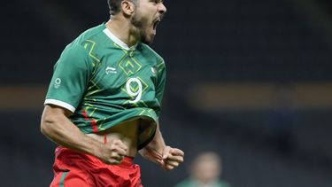 En foto del 28 de julio del 2021, el mexicano Henry Martín celebra tras anotar el tercer gol de la selección ante Sudáfrica en el encuentro de los Juegos Olímpicos de Tokio en Sapporo, Japón. (AP Foto/Silvia Izquierdo)