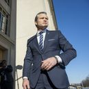 El secretario de Defensa de Estados Unidos, Pete Hegseth, llega al Pentágono, el lunes 27 de enero de 2025 en Washington. (AP Foto/Kevin Wolf)