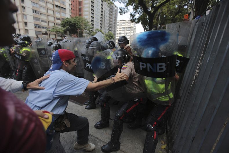 AMS-GEN_VENEZUELA-CRISIS_POLITICA-1.jpg