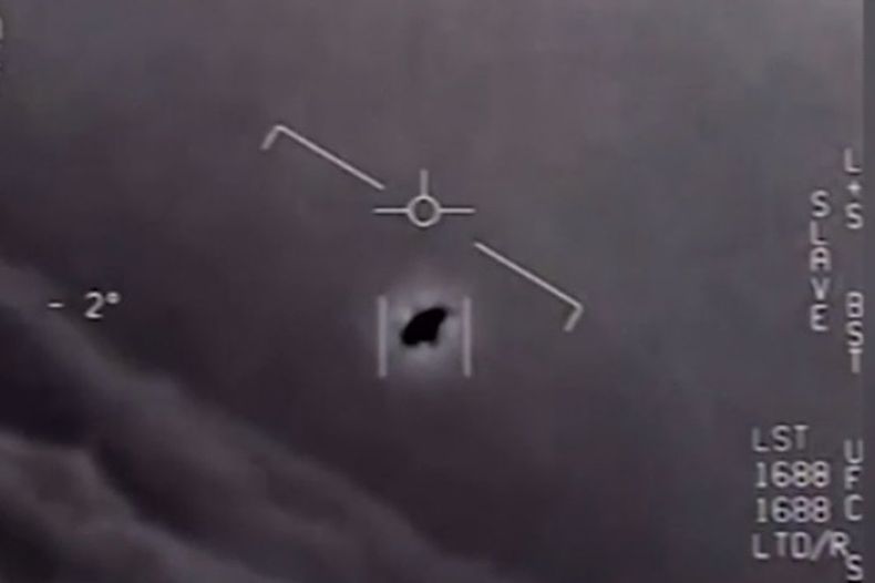 Se mostró la imagen de uno de los objetos no identificado con forma de Bellota. Foto: Tomada de video