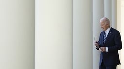 El presidente Joe Biden antes de pronunciar un discurso en la Casa Blanca, el jueves 7 de noviembre de 2024, en Washington. (AP Foto/Mark Schiefelbein)
