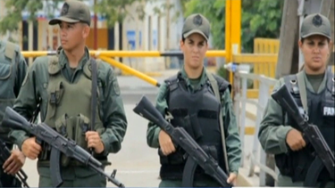 enfrentamiento entre policias colombianos y militares venezolanos
