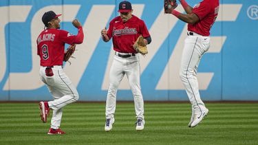 Guardianes superan a Mellizos gracias a wild pitch