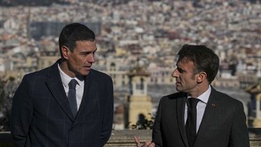 lideres de francia y espana se reunen para firmar un tratado