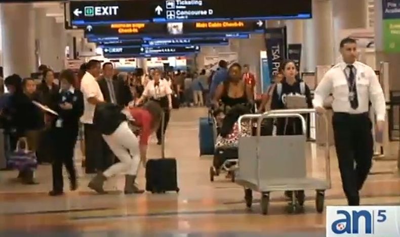 En menos de dos días las autoridades encuentran una segunda arma en el Aeropuerto Internacional de Miami, por lo que se han reforzado las medidas de seguridad.