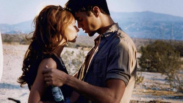 revelaron el triste motivo del llanto de enrique iglesias en el videoclip del tema heroe