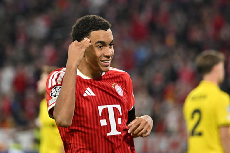 El jugador del Bayern Jamal Musiala celebra tras anotar el primer gol durante el partido de la fase inicial de la Liga de Campeones de fútbol entre el Bayern Múnich y el Bodø/Glimt en Múnich, Alemania, el jueves 10 de septiembre de 2026. (Foto AP/Lennart Preiss)