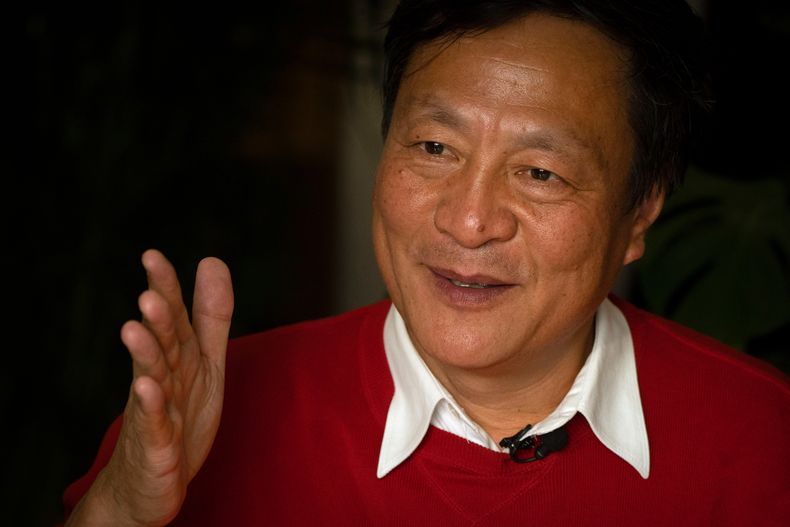El arquitecto Yu Kongjian en una entrevista en las oficinas de su empresa en Beijing el 21 de octubre del 2022. (AP foto/Mark Schiefelbein)