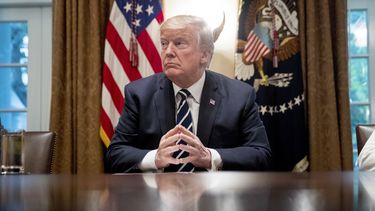 Trump dice que le advirtió a Putin sobre entrometerse