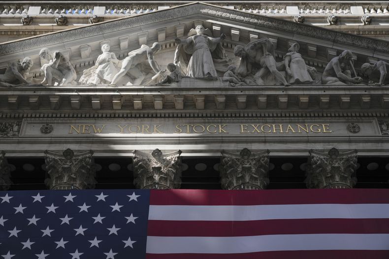 La sede de la Bolsa de Valores de Nueva York el 26 de febrero del 2025. (AP foto/Seth Wenig)