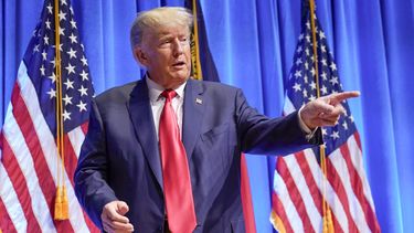 El expresidente Donald Trump gesticula al hablar en la Convención Republicana de Carolina del Norte en Greensboro, Carolina del Norte, 10 de junio de 2023. (AP Foto/Chuck Burton)