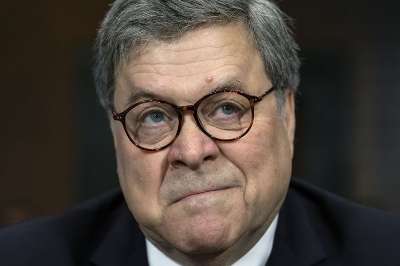 ARCHIVO - El entonces fiscal general estadounidense William Barr comparece ante la Comisión Judicial del Senado en el Capitolio, en Washington, el 1 de mayo de 2019. (AP Foto/J. Scott Applewhite, Archivo)