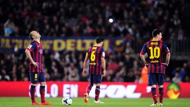 americateve | Andr&eacute;s Iniesta (8), Xavi (6) y Lionel Messi (10) fotografiados luego de que Athletic de Bilbao anot&oacute; un gol contra Barcelona el 20 de abril del 2014. El Barsa, que atraviesa por un mal momento, recibi&oacute; una buena noticia cuando la FIFA