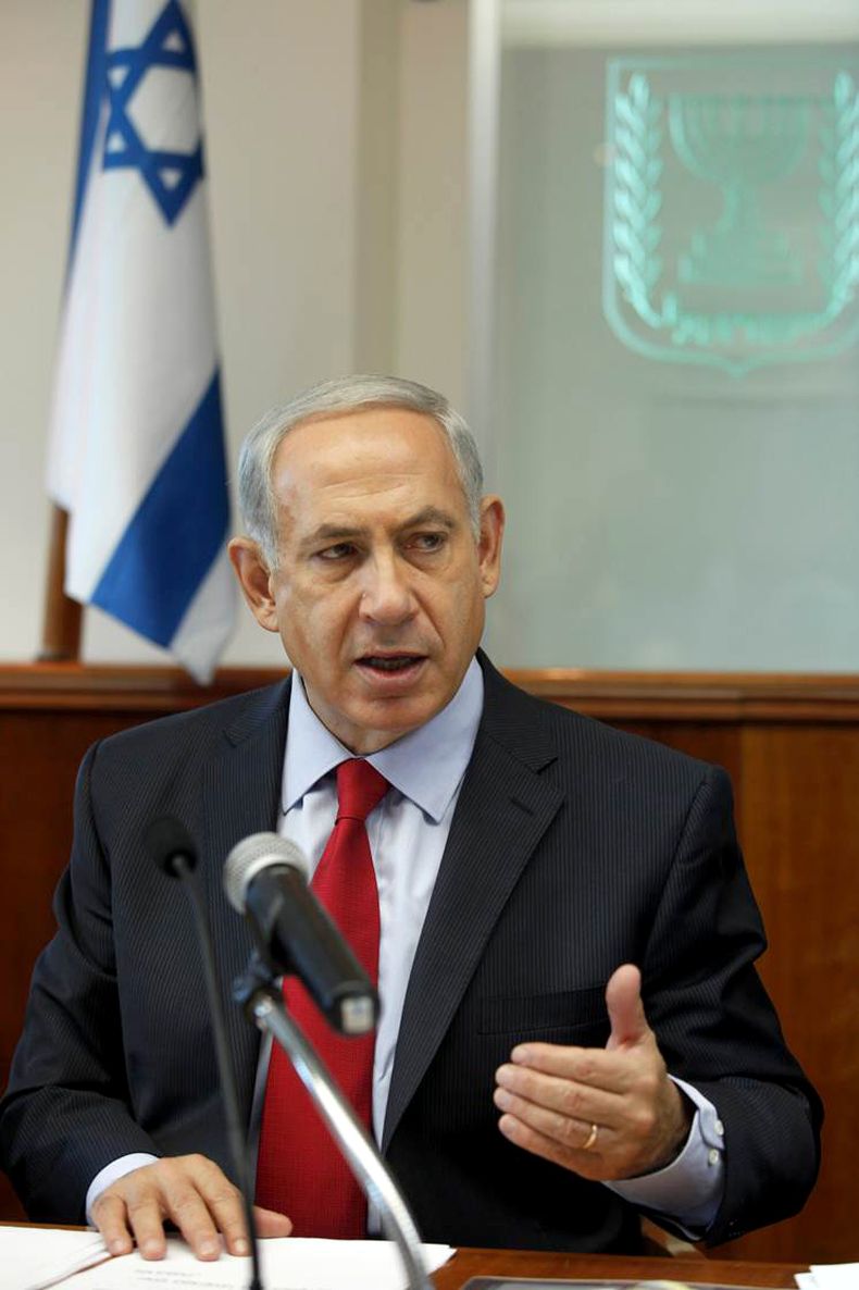 El primer ministro israel&iacute; Benjamin Netanyahu en la reuni&oacute;n semanal del gabinete en su oficina de Jerusal&eacute;n el domingo, 6 de octubre del 2013. (Foto AP/Gali Tibbon)