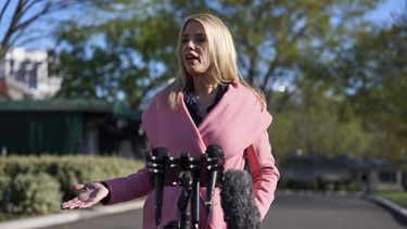 La secretaria de Justicia Pam Bondi en la Casa Blanca en Washington el 8 de abril del 2025. (AP foto/Evan Vucci)