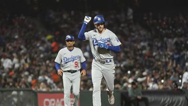 Los Dodgers se imponen 8-2 a los Gigantes