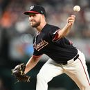 El lanzador de los Nacionales de Washington, Carson Palmquist, lanza durante la tercera entrada de un partido de béisbol contra los Yankees de Nueva York, el viernes 10 de julio de 2026, en Washington. (Foto AP/Nick Wass)