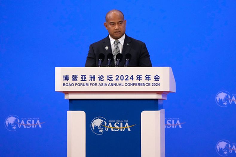 El presidente de Nauru, David Adeang, habla en la ceremonia de apertura del Foro de Boao de Asia, en Boao, en la provincia de Hainan, en el sur de China, el jueves 28 de marzo de 2024. (Foto AP/Tian Macleod Ji, Archivo)
