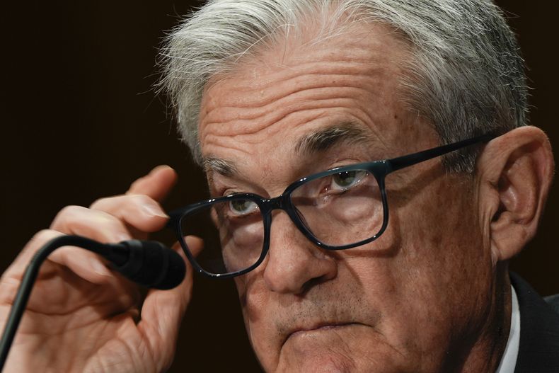 ARCHIVO – El presidente de la Reserva Federal de Estados Unidos, Jerome Powell, en una audiencia del Comité Bancario del Senado, el 25 de junio de 2025, en el Capitolio, en Washington. (AP Photo/Julia Demaree Nikhinson, Archivo)