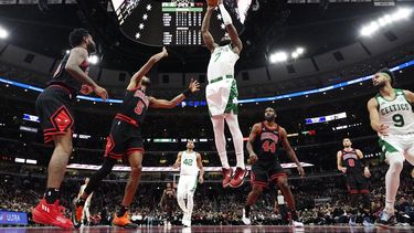 Celtics apalean a Bulls y llegan a 50 triunfos en el año
