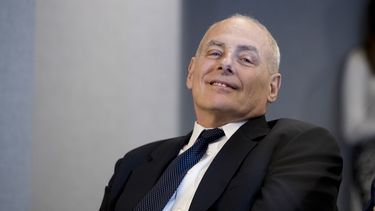Trump dice que se lleva bien con John Kelly