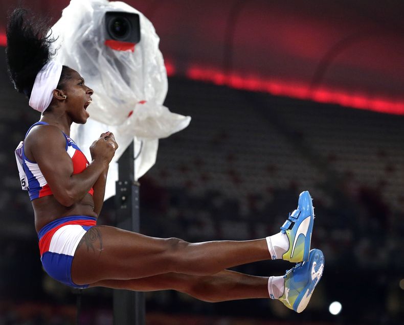 Yarisley Silva cuba salto.jpg