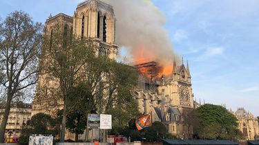varios tesoros de notre dame se salvan del fuego