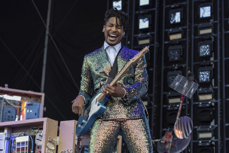 ARCHVO - Jon Batiste actúa durante el Bonnaroo Music & Arts Festival, el sábado 15 de junio de 2024, en Manchester, Tennessee. (Foto Amy Harris/Invision/AP, archivo)