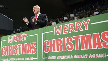 Trump transmite alto y claro su mensaje de “Feliz Navidad”