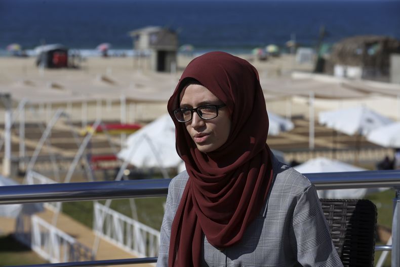 REP-GEN GAZA-MUJER-VIAJES