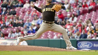 Padres ganan 7-5 a Rojos gracias a doble productor de Kim