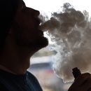Estudio: Sabores de vapeadores conllevan riesgos cardiacos