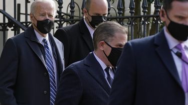 Biden volverá a implementar restricciones de viaje por COVID