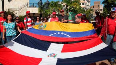 casi 43.000 venezolanos buscan regularizarse en republica dominicana