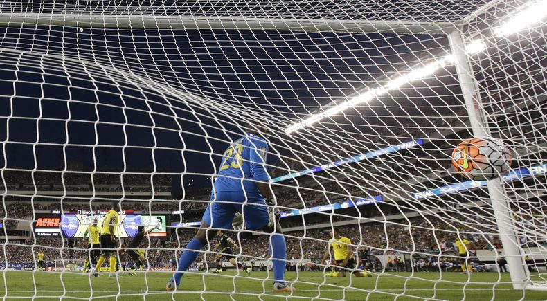 DEP-FUT_ORO_MEXICO-JAMAICA-1.jpg