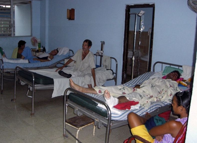cuba-hospital-camillas.jpg