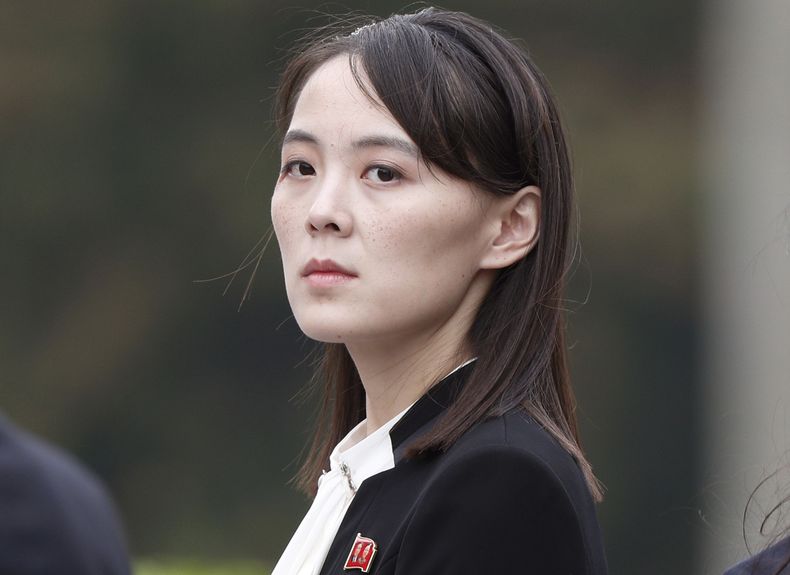 ARCHIVO - Kim Yo Jong, la poderosa hermana del gobernante de Corea del Norte Kim Jong Un, durante una ceremonia en Hanoi, Vietnam, el 2 de marzo de 2019. (Jorge Silva/Pool Photo via AP, Archivo)