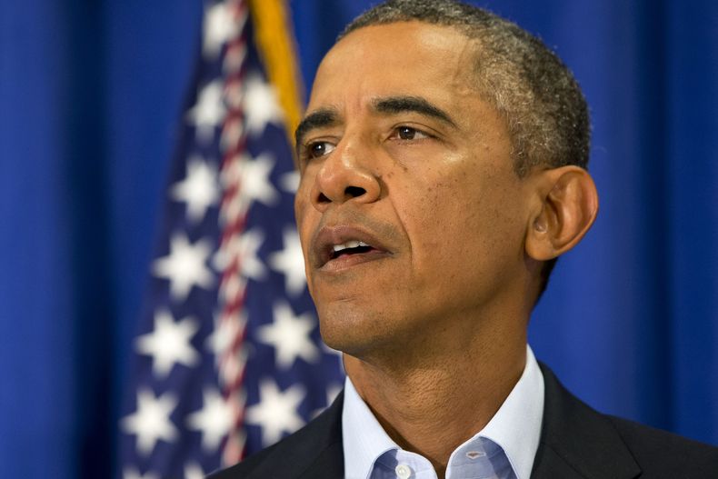 El presidente Barack Obama habla en Edgartown, Massachusetts, el mi&eacute;rcoles 20 de agosto de 2014, sobre el asesinato del periodista estadounidense James Foley por milicianos del grupo extremista Estado Isl&aacute;mico. (Foto AP/Jacquelyn Martin)