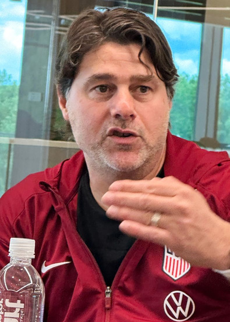 El argentino Mauricio Pochettino, seleccionador de Estados Unidos, habla con la prensa el jueves 28 de mayo de 2026 en Fayetteville, Georgia (AP Foto/Ronald Blum