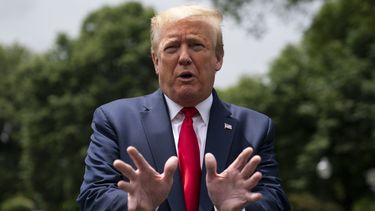 Trump critica voto por correo promovido por su campaña