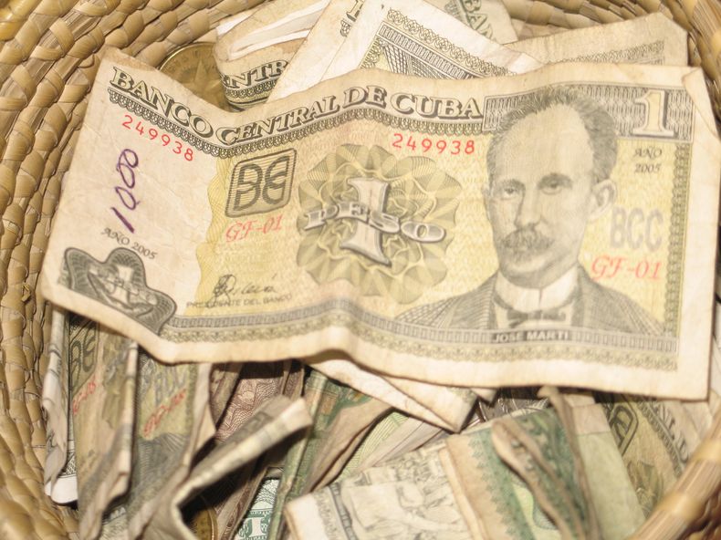 dinero cuba pesos cubanos.jpg